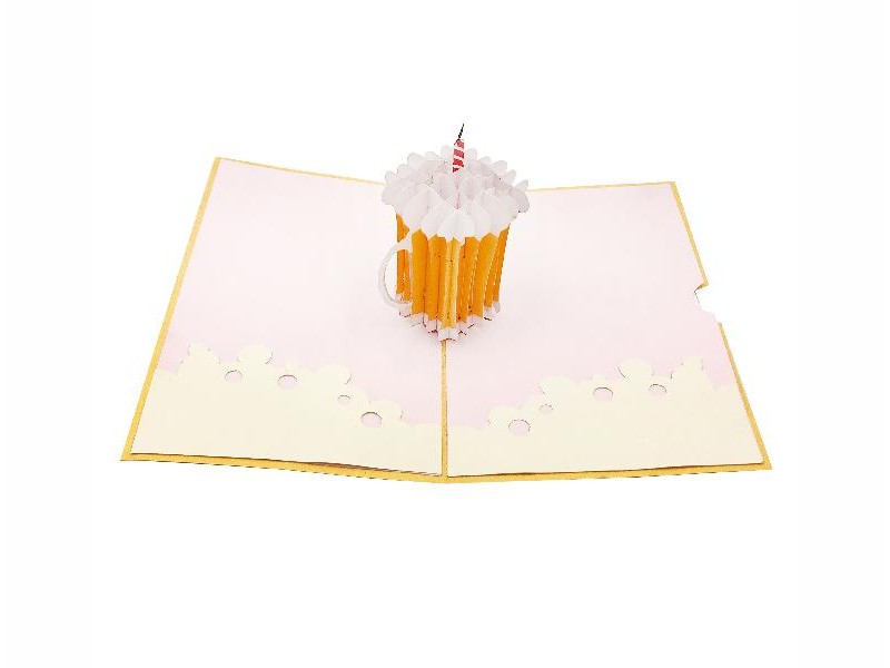 Biglietto di compleanno pop-up con boccale di birra 3D