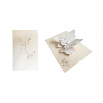 Interno biglietto pop-up con farfalla bianca intagliata in carta