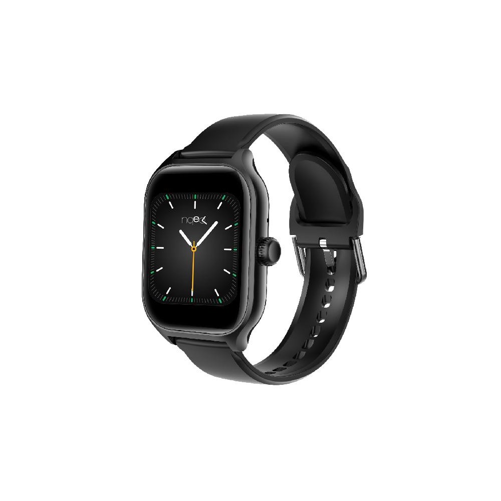 Smartwatch NQEO800 con cinturino nero e display acceso