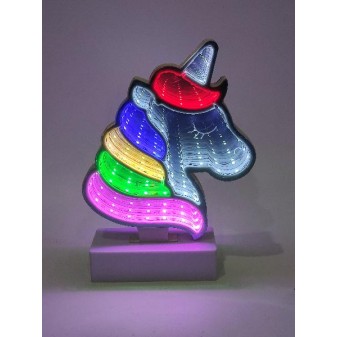 Illuminazione LED tunnel della lampada unicorno NelQuieOra in ambiente notturno