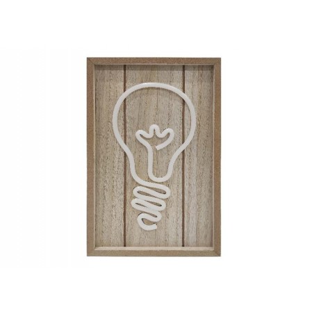 Lampada LED in legno forma lampadina accesa su sfondo scuro