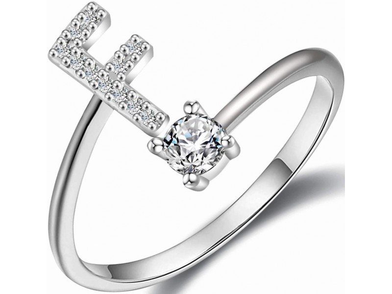 Anello Lettera F con zirconi cubici, design elegante e regolabile – Soul Gioielli