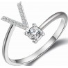 Anello Lettera V con Zirconi Cubici – Soul Gioielli