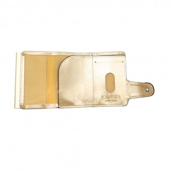 Portafoglio Trifold oro aperto con scomparto portabanconote e tasca trasparente