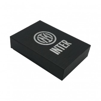 Confezione nera ufficiale Inter, elegante e rigida con logo silver