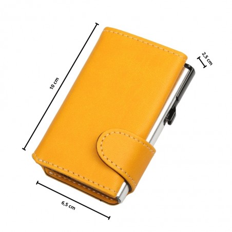Misure del portafoglio EasyCard giallo: 10 cm altezza, 6,5 cm larghezza, 2,5 cm spessore.