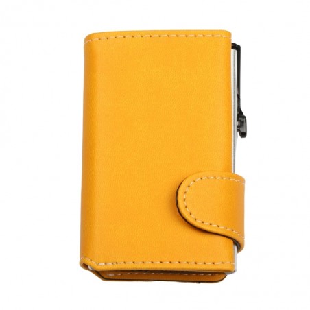 Vista frontale del portafoglio EasyCard giallo da chiuso, con lato porta card silver visibile.