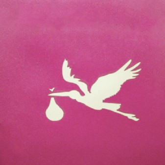 Copertina Biglietto Origami Cicogna Rosa – silhouette cicogna con fagottino su sfondo rosa