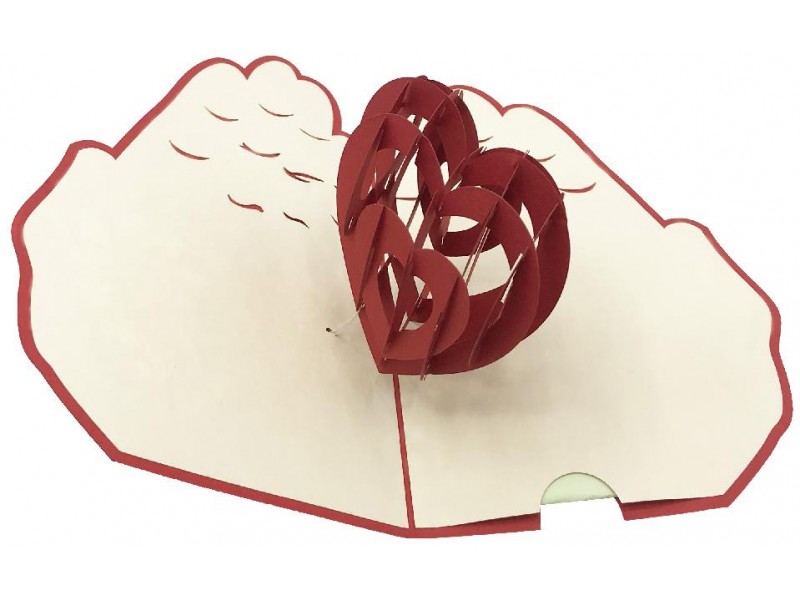 Biglietto Origami 3D Mani Cuore aperto con cuore rosso tridimensionale tra mani stilizzate